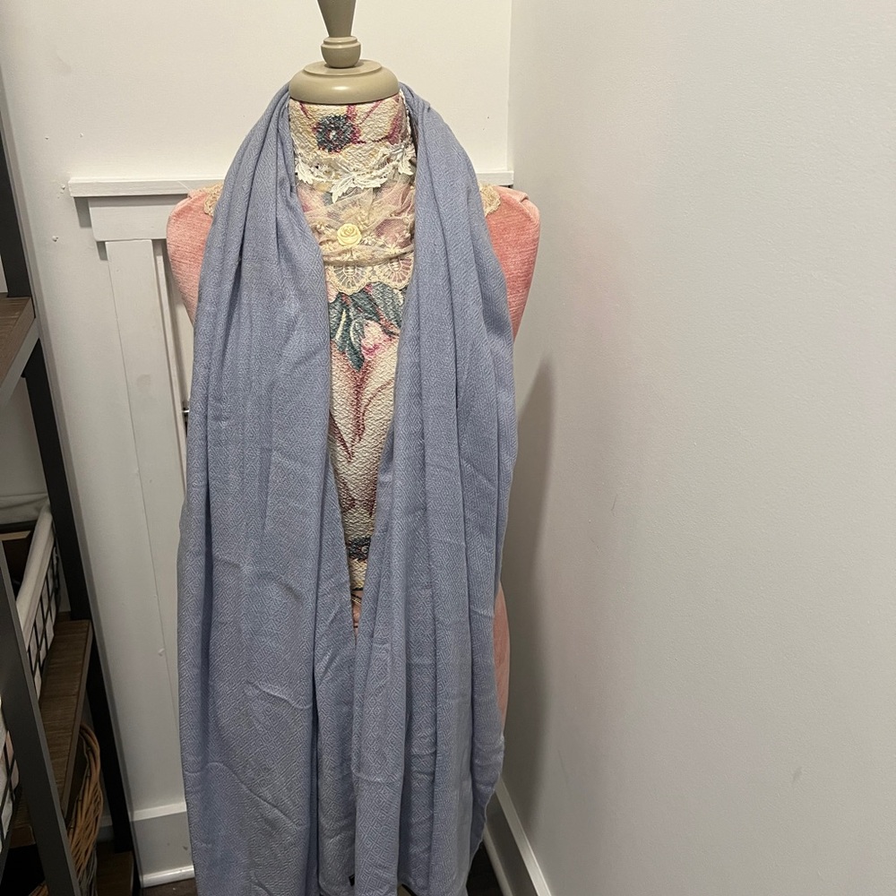 Cashmere scarf